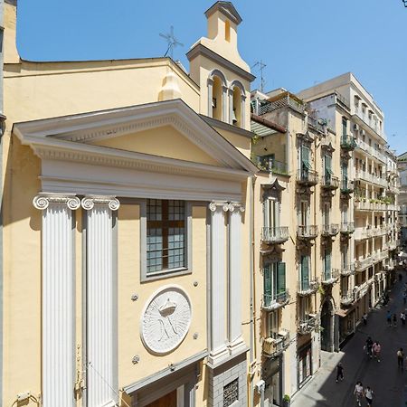Aristocrat Chiaia Bridge Apartment เนเปิลส์ ภายนอก รูปภาพ